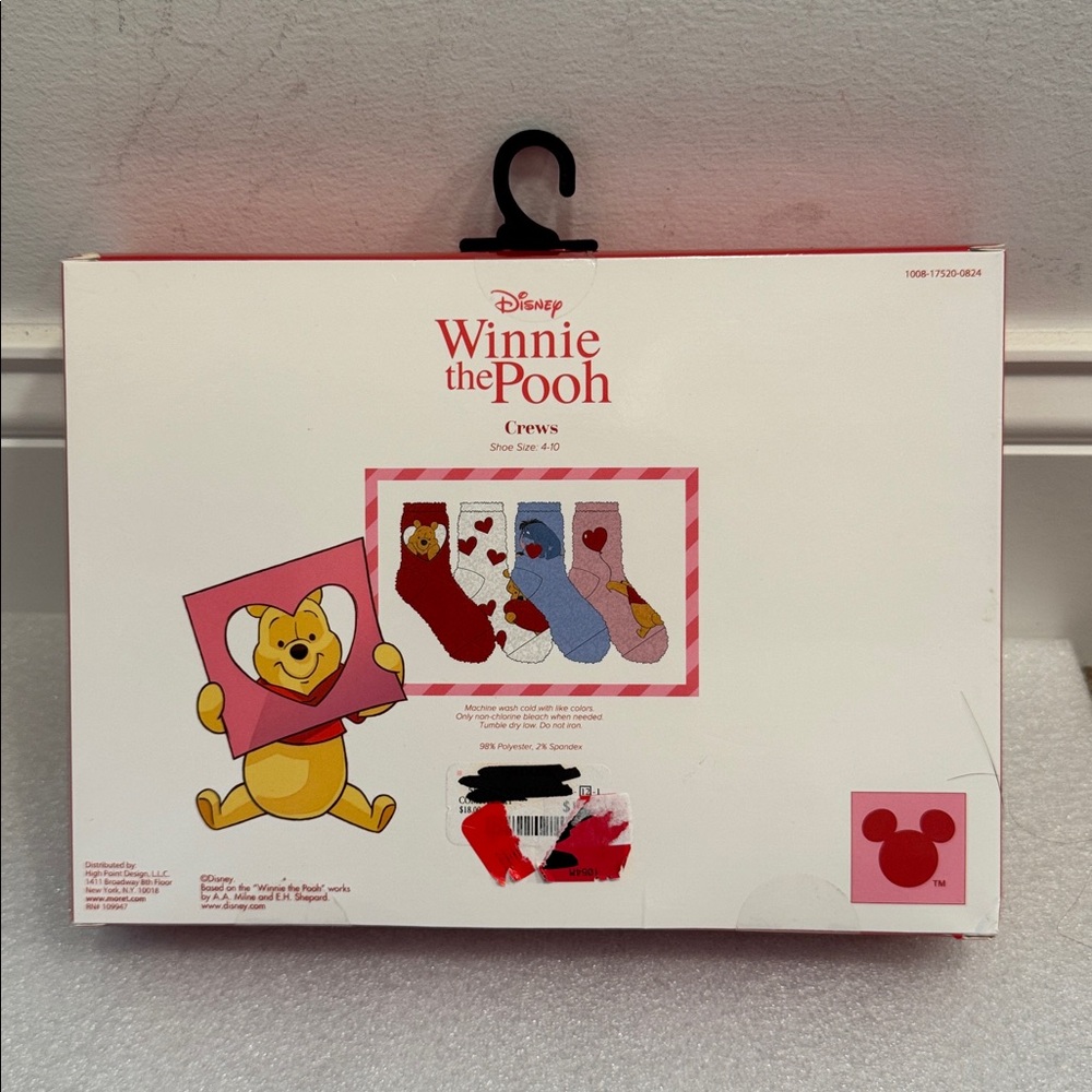 Disney Winnie the Pooh set of 4 cozy crew socks size 4-10 NIB - Picture 2 of 2